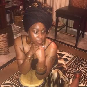 Meet your Posher, Tonya